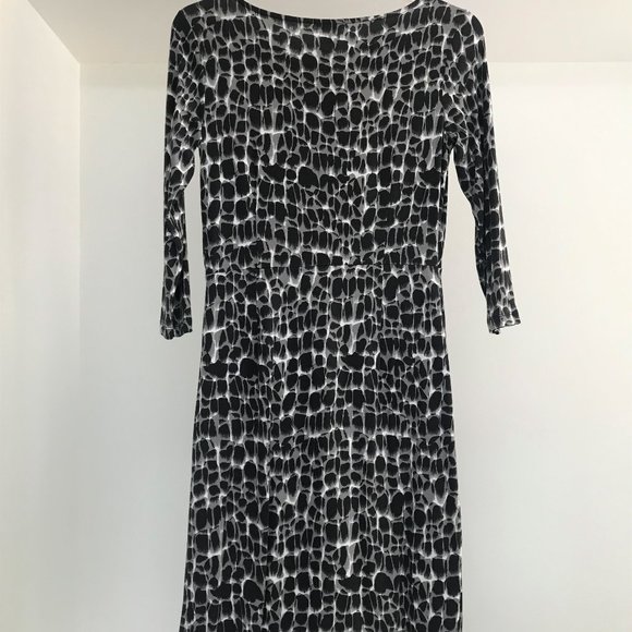 Ann Taylor Petite Jersey Knit Dress, Size 2P - Picture 2 of 10